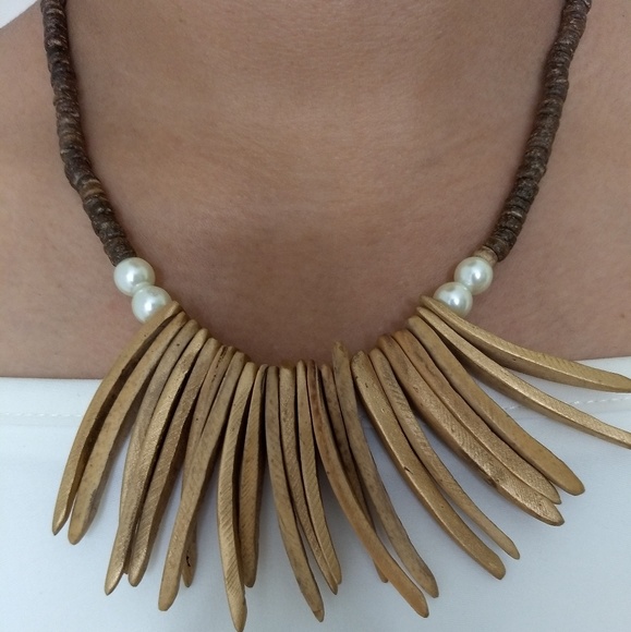 Handmade Natural Material Coconut and pearl neckla - Picture 1 of 3